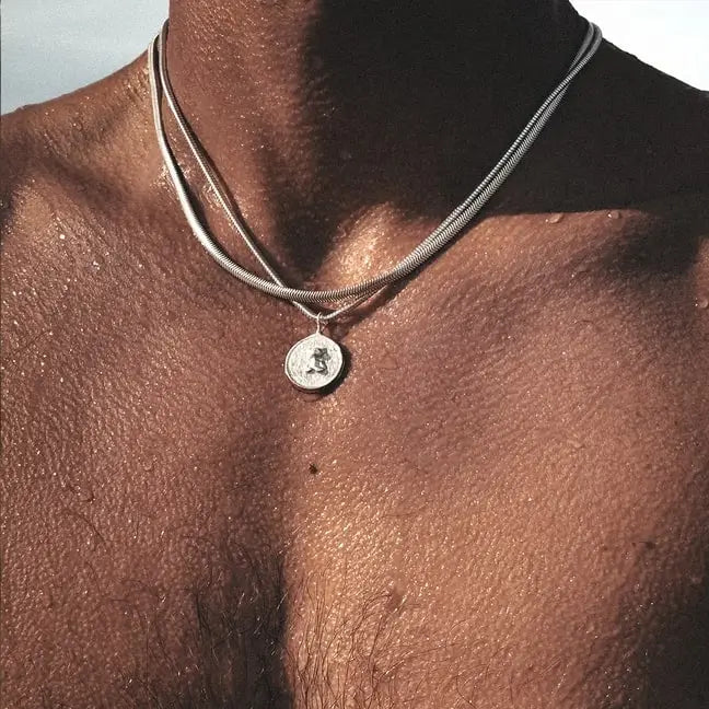 UNBALANZED BEAR NECKLACE