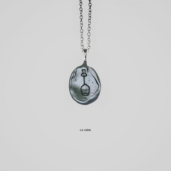 LA GERIA NECKLACE