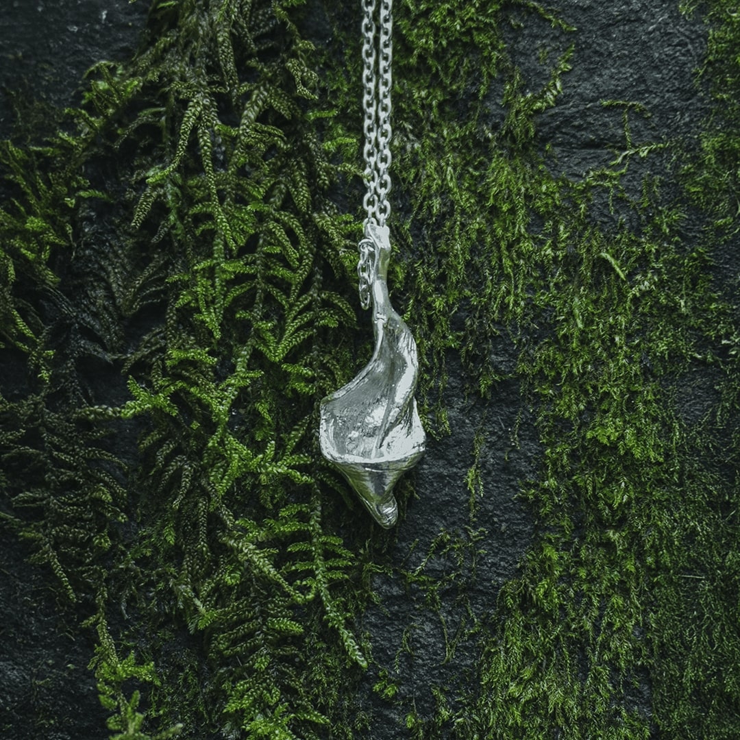 SAKURA NECKLACE