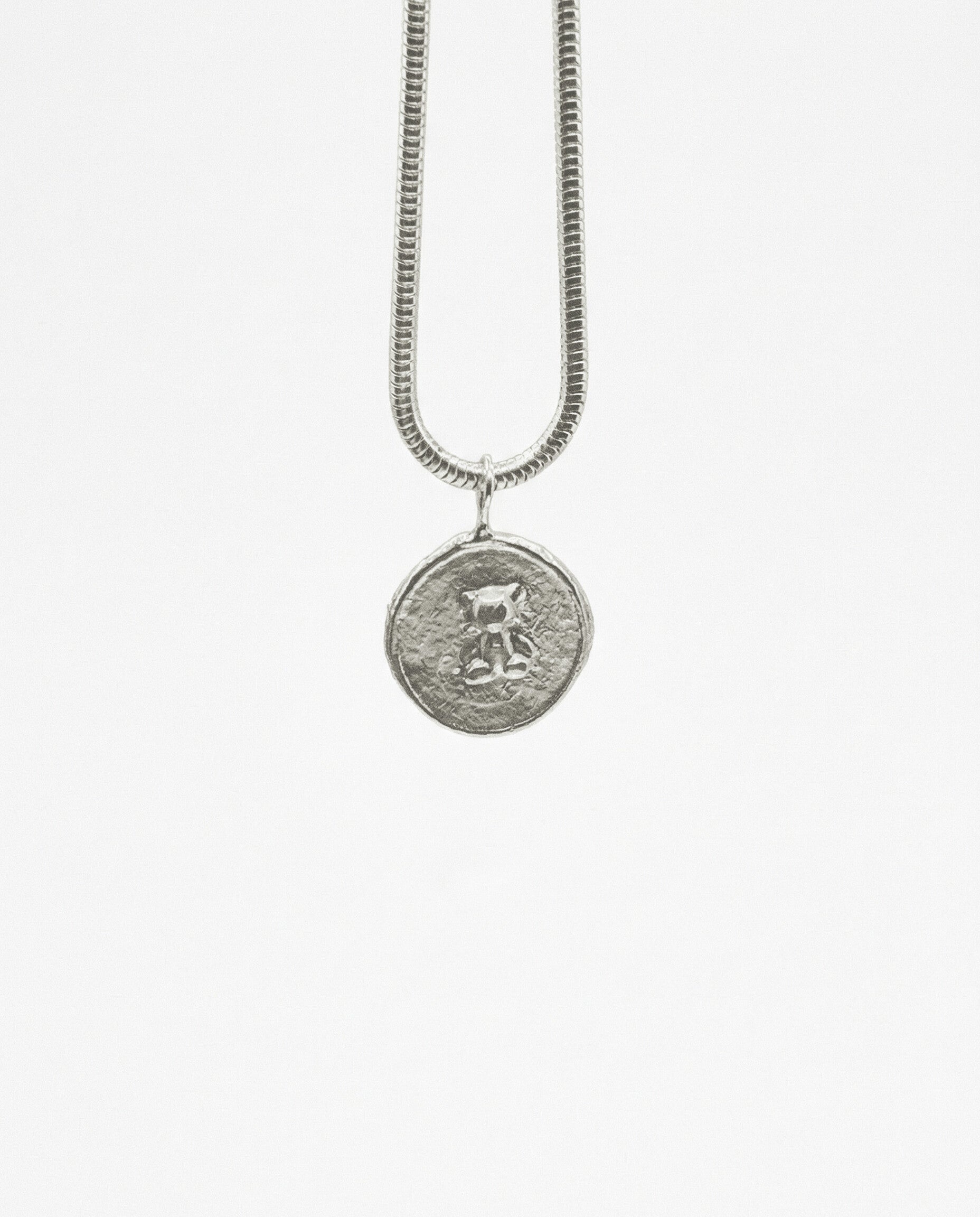 UNBALANZED BEAR NECKLACE
